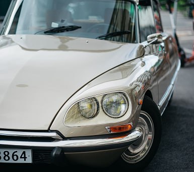 Collector car at rest